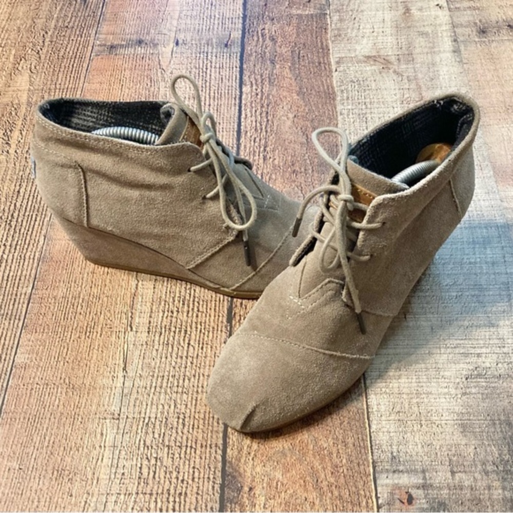 TOMS Desert Wedge Taupe‎ Suede Lace Up Ankle Booties 380513 Womens 8
